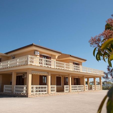 B&B La Terrazza Degli Scrittori Racalmuto Екстериор снимка