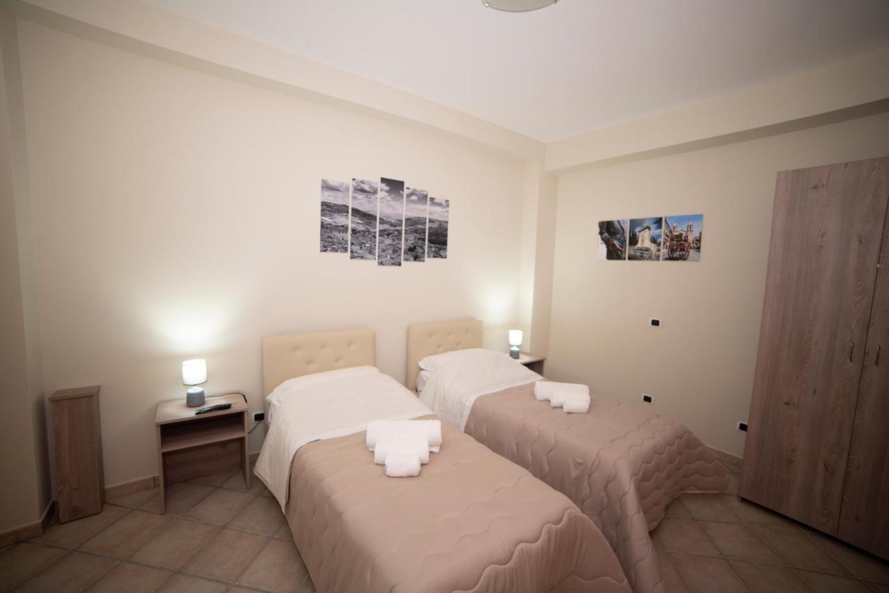 B&B La Terrazza Degli Scrittori Racalmuto Екстериор снимка